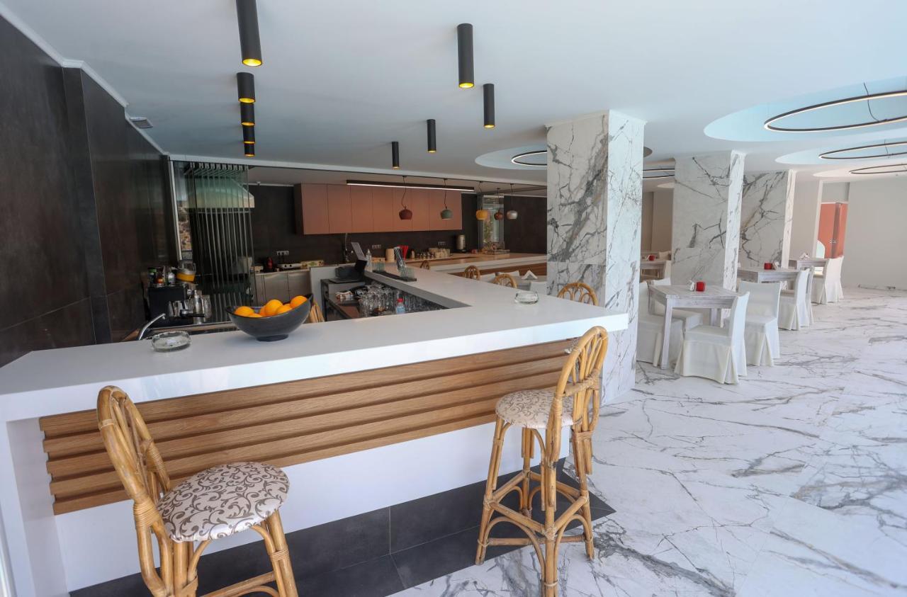 Petra Hotel Agia Galini  Luaran gambar
