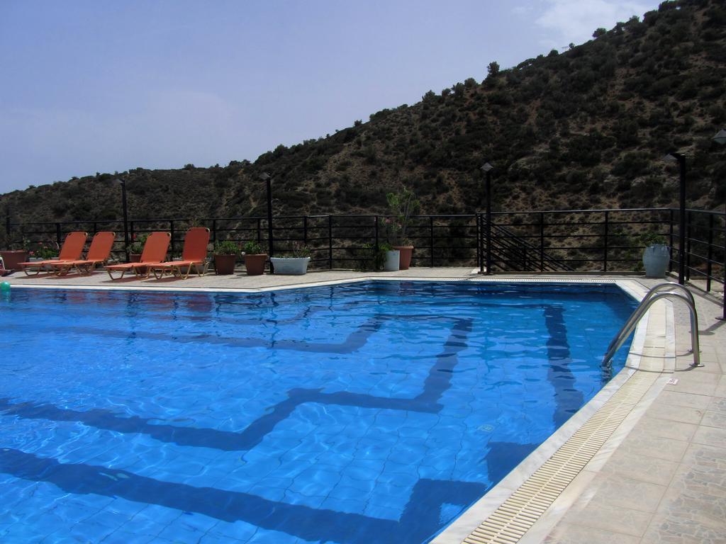Petra Hotel Agia Galini  Luaran gambar