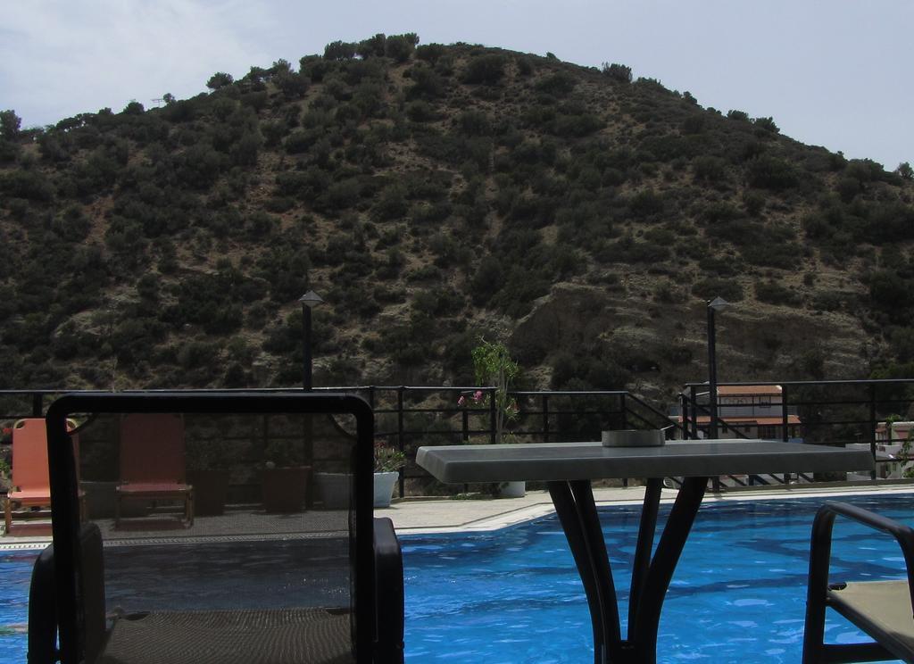 Petra Hotel Agia Galini  Luaran gambar