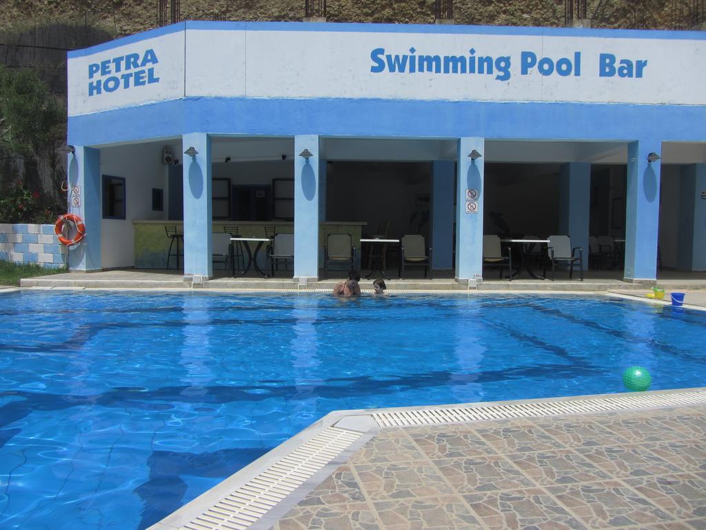 Petra Hotel Agia Galini  Luaran gambar