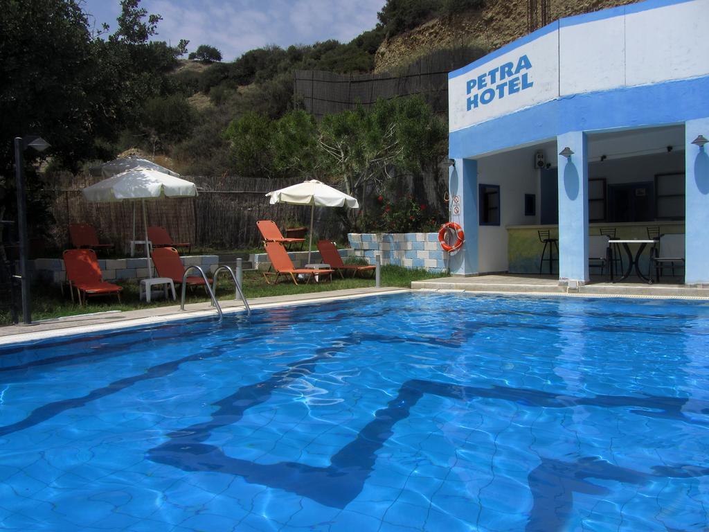 Petra Hotel Agia Galini  Luaran gambar