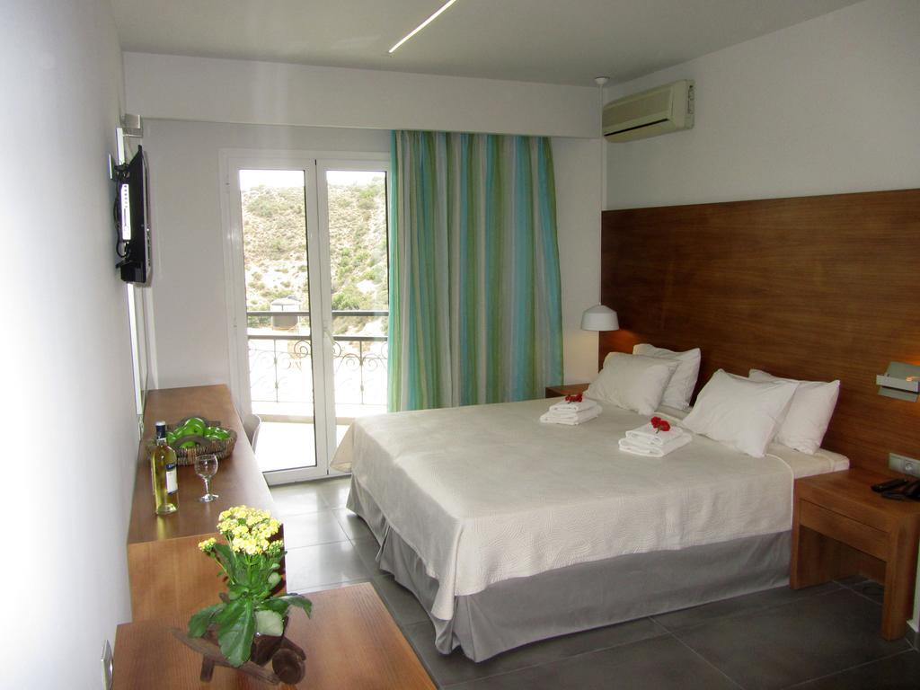 Petra Hotel Agia Galini  Luaran gambar